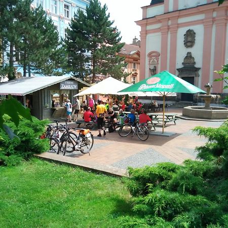 Apartments Rose Garden Decin Exterior foto