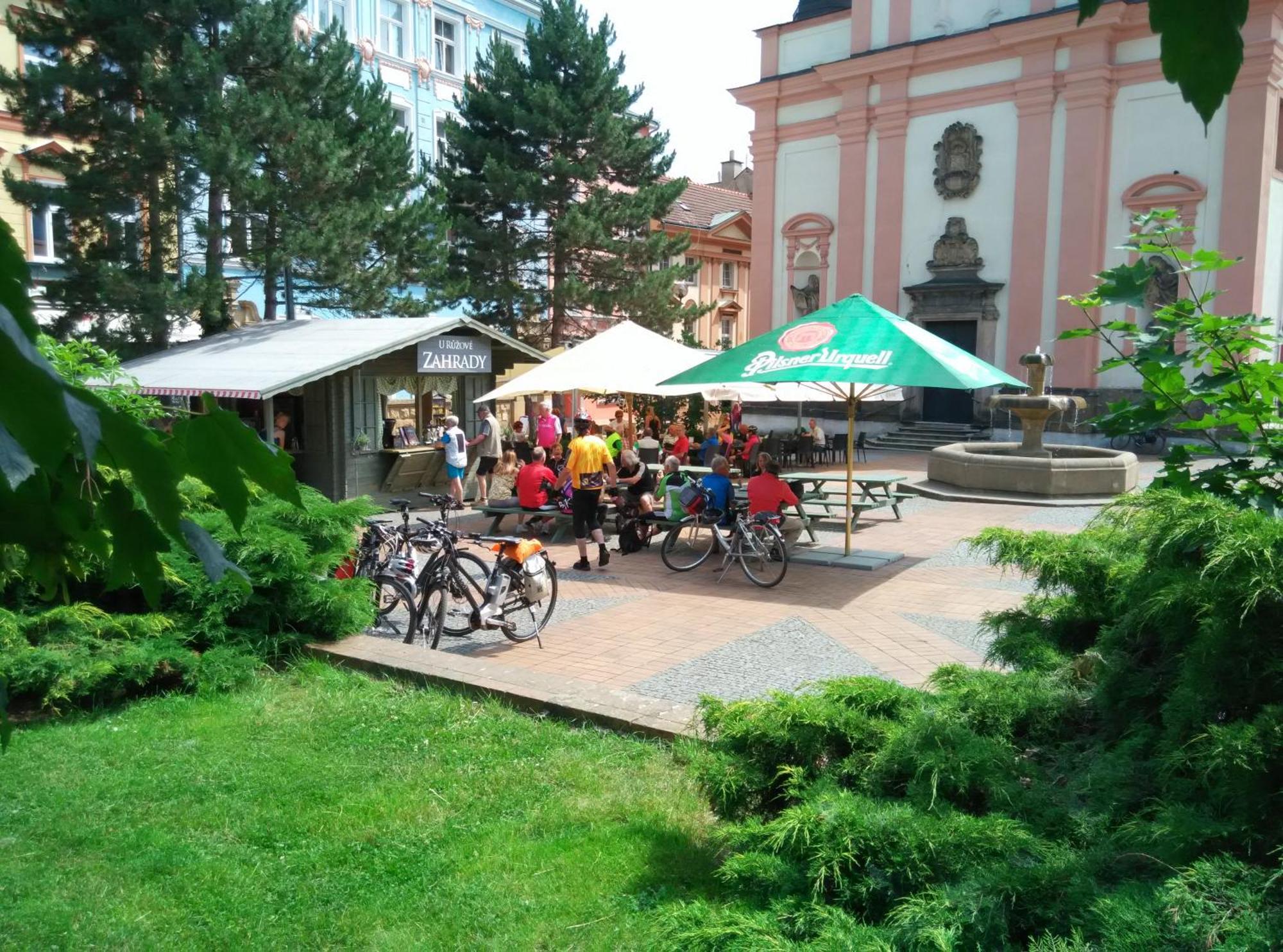Apartments Rose Garden Decin Exterior foto